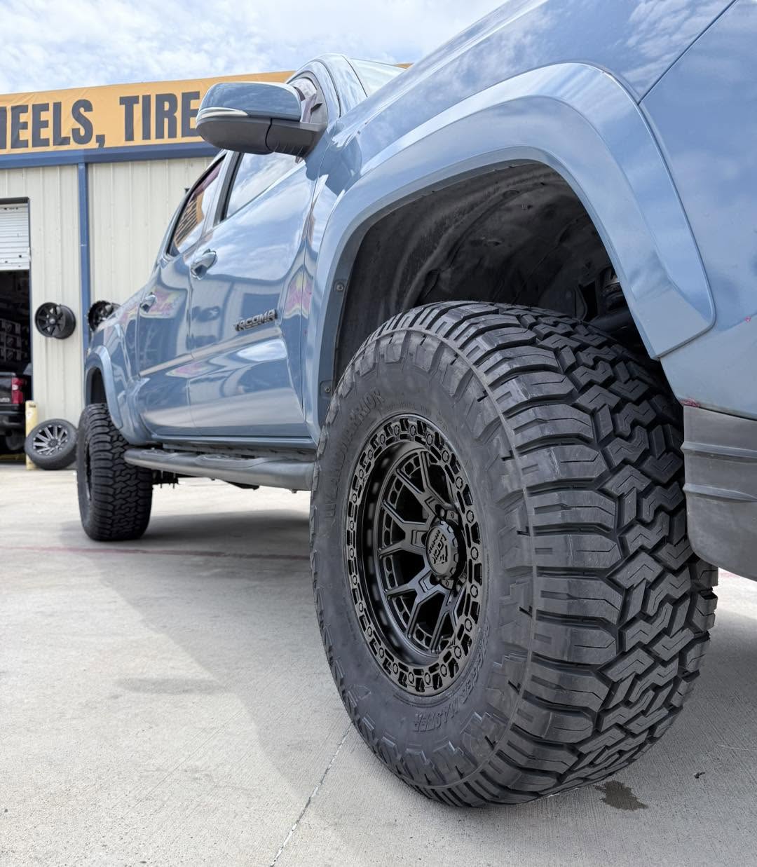 Lifted Bronco Rims & Tires 1