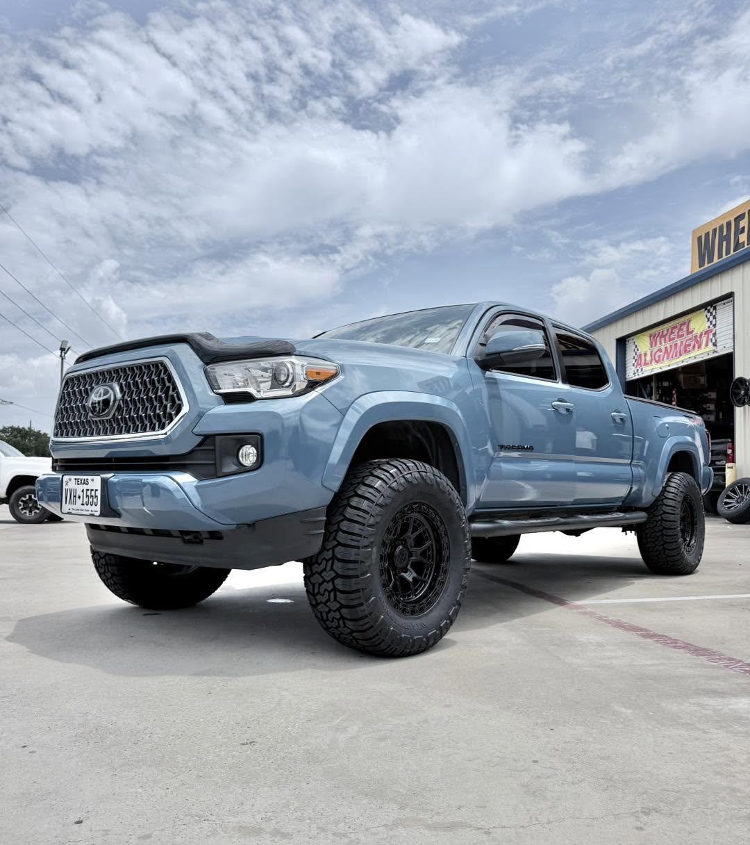 Lifted Bronco Rims & Tires 1