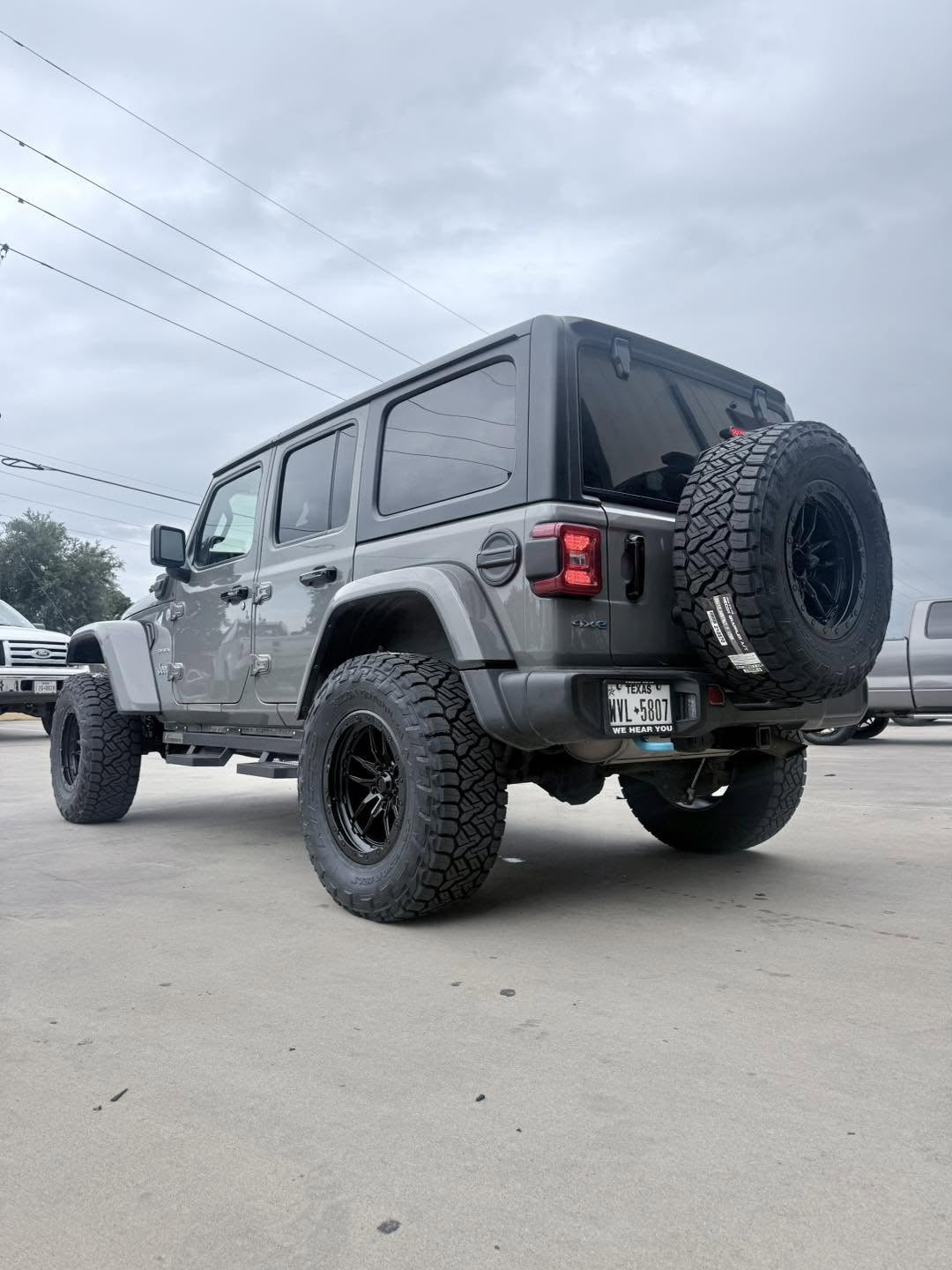 Lifted Bronco Rims & Tires 1