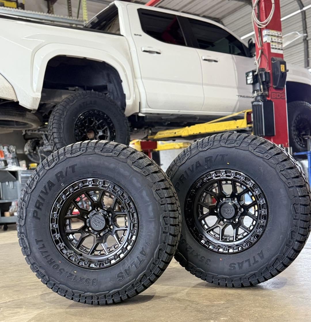 Black Truck Rims & Lift 1